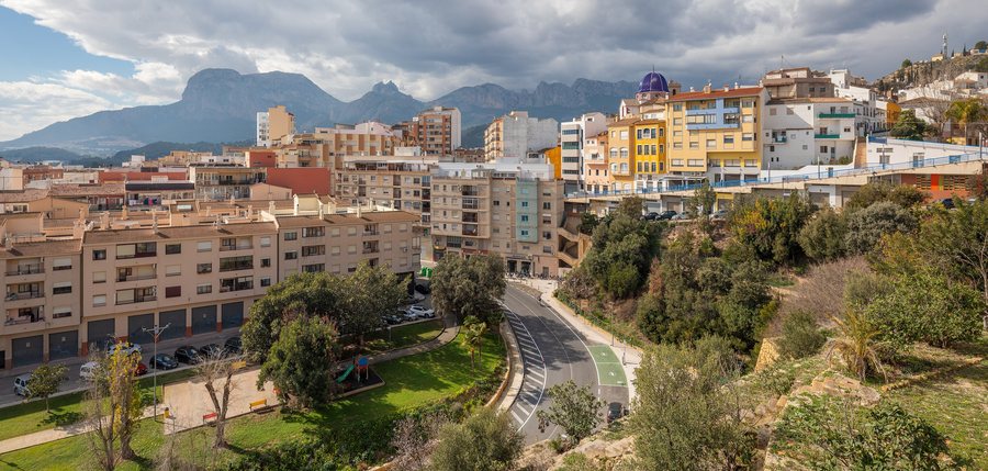 File:View over Callosa d'en Sarrià from Carrer Barceloneta, la Marina Baixa, Alicante, Valencia, Spain, 2025 February.jpg