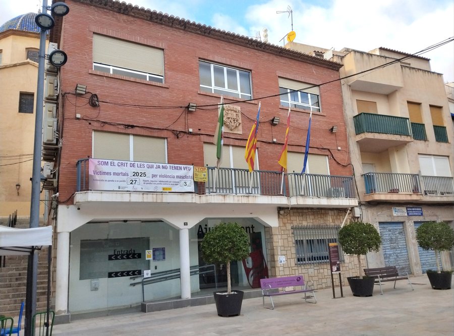 File:Ayuntamiento de Agost 01.jpg