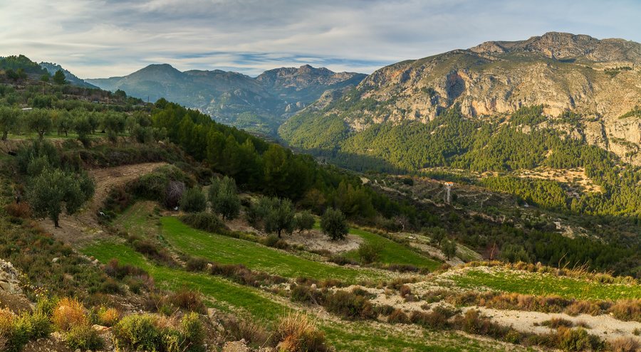 File:Valley around Riu Beniardá in Beniardá, Alicante, Valencia, Spain, 2020 January.jpg